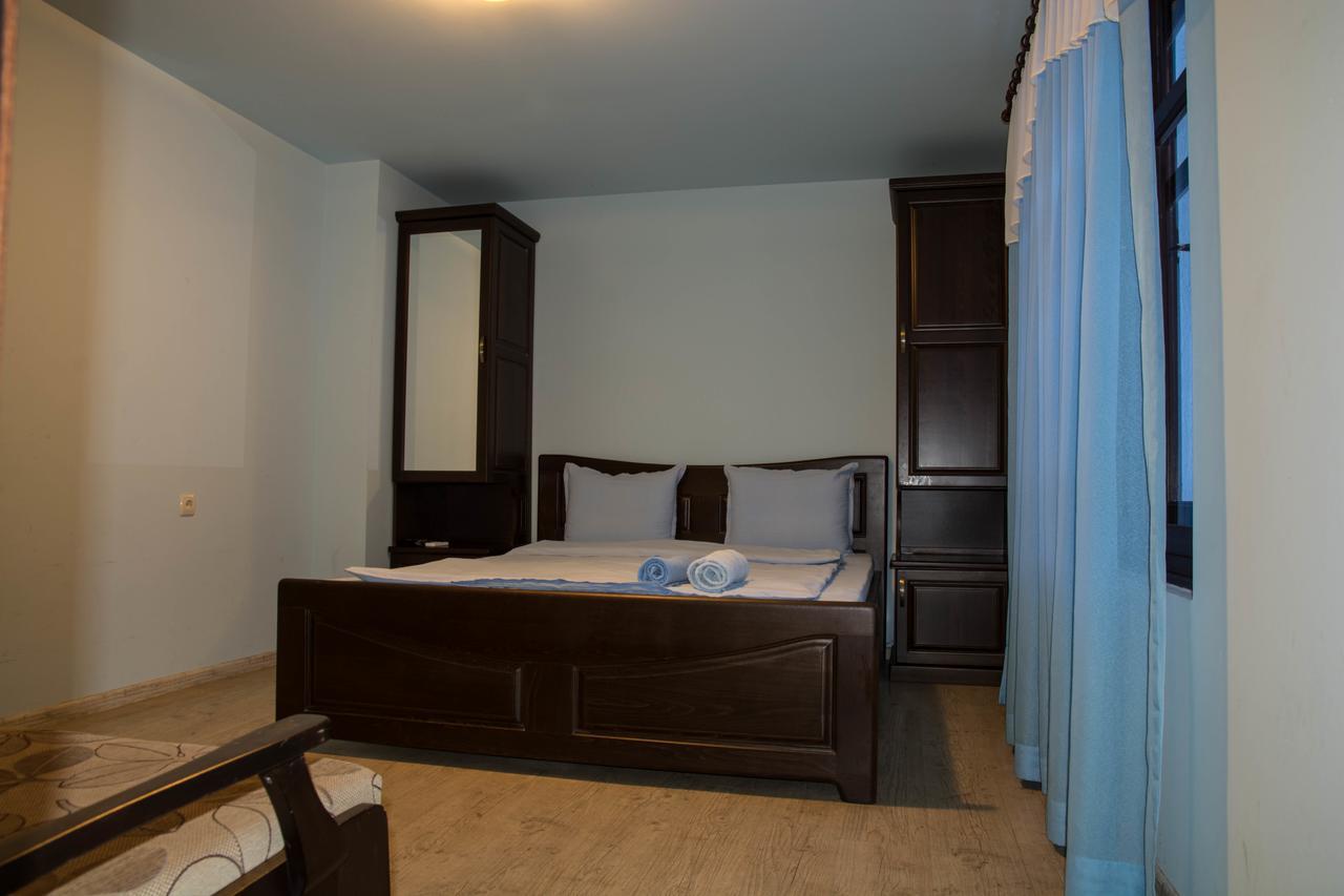 Guest House Ivan Cherni Osum ภายนอก รูปภาพ